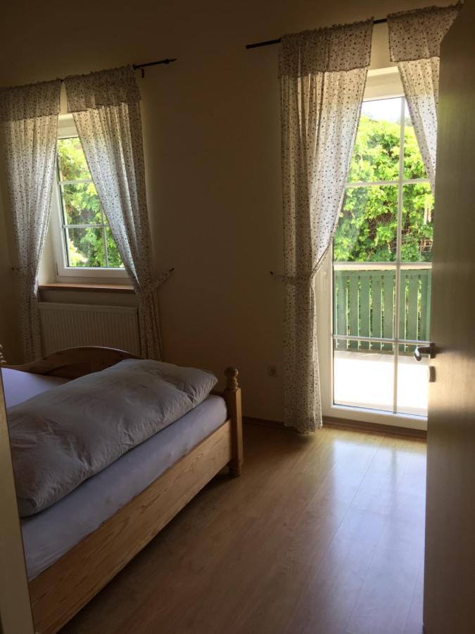 Gut Tausendbachl Apartment Regen Bagian luar foto